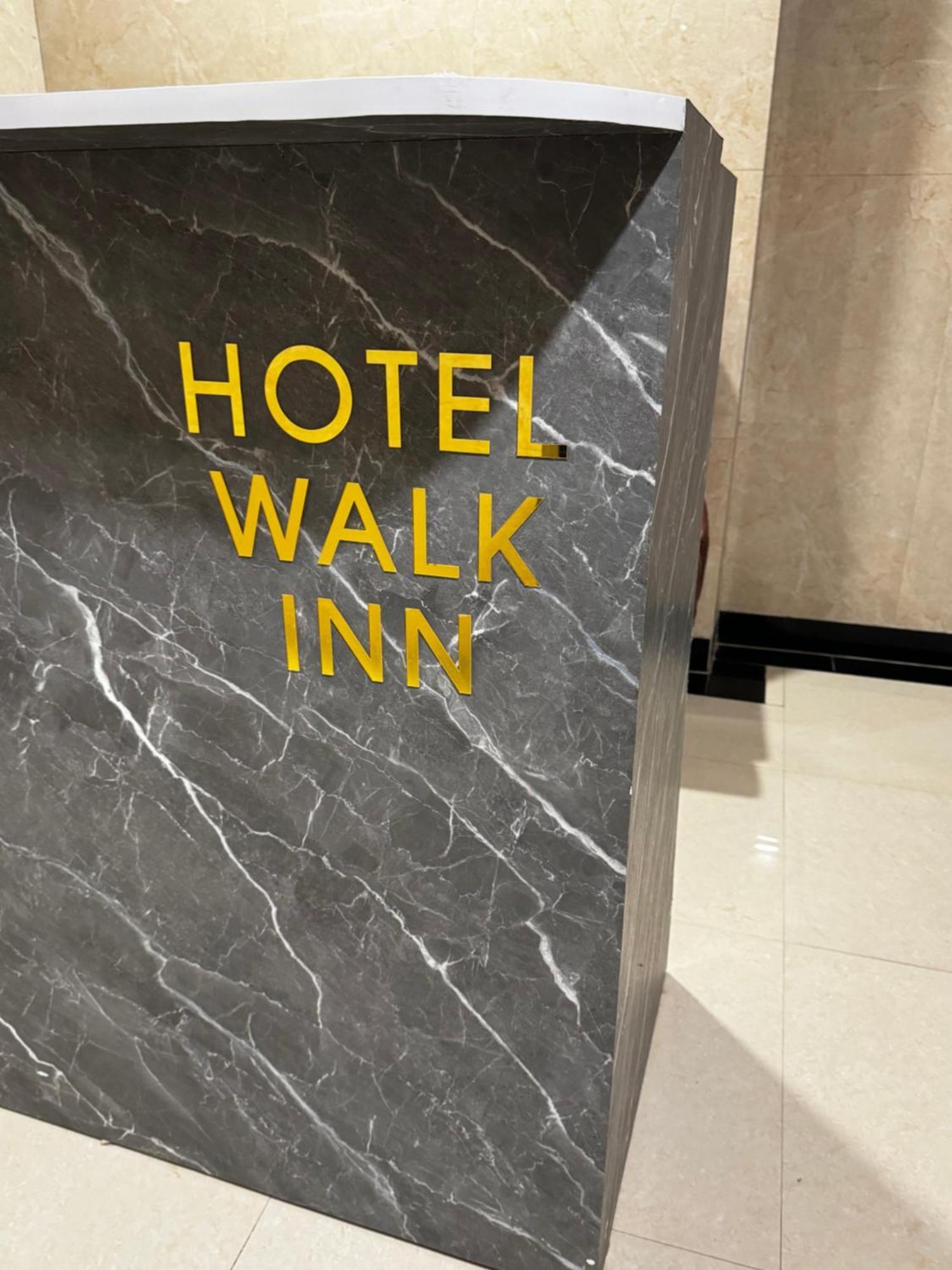 Hotel Walk Inn Фаридабад Экстерьер фото