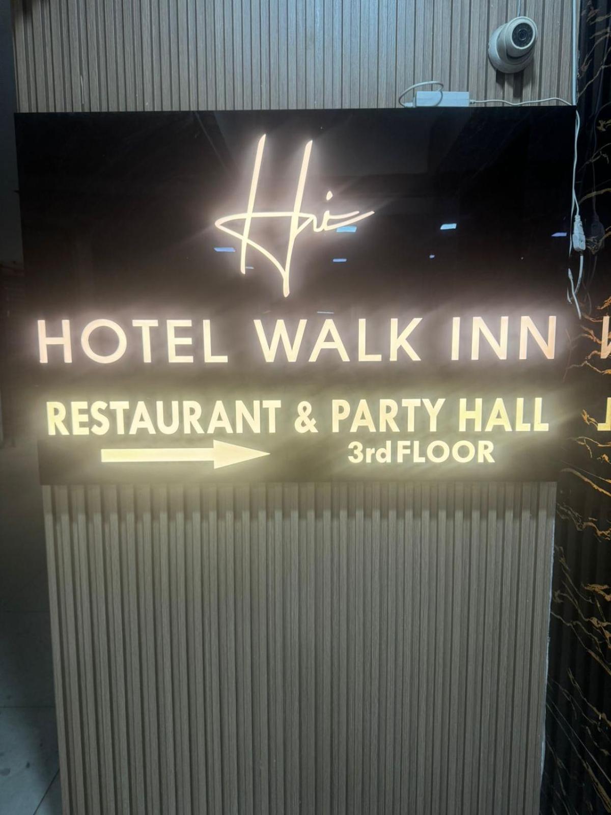 Hotel Walk Inn Фаридабад Экстерьер фото